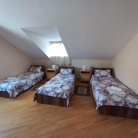 Alpha Tbilisi Hotell Eksteriør bilde