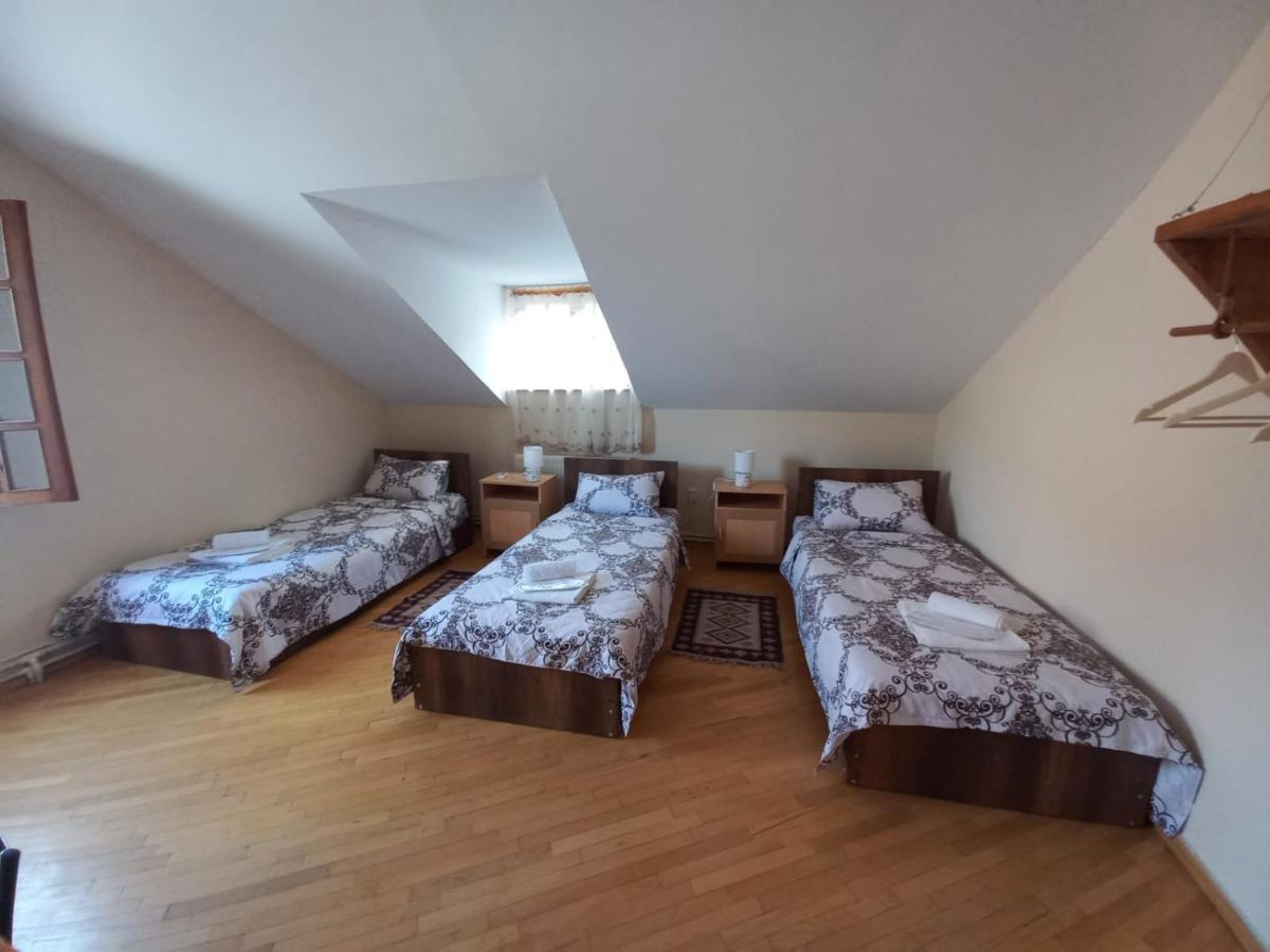 Alpha Tbilisi Hotell Eksteriør bilde