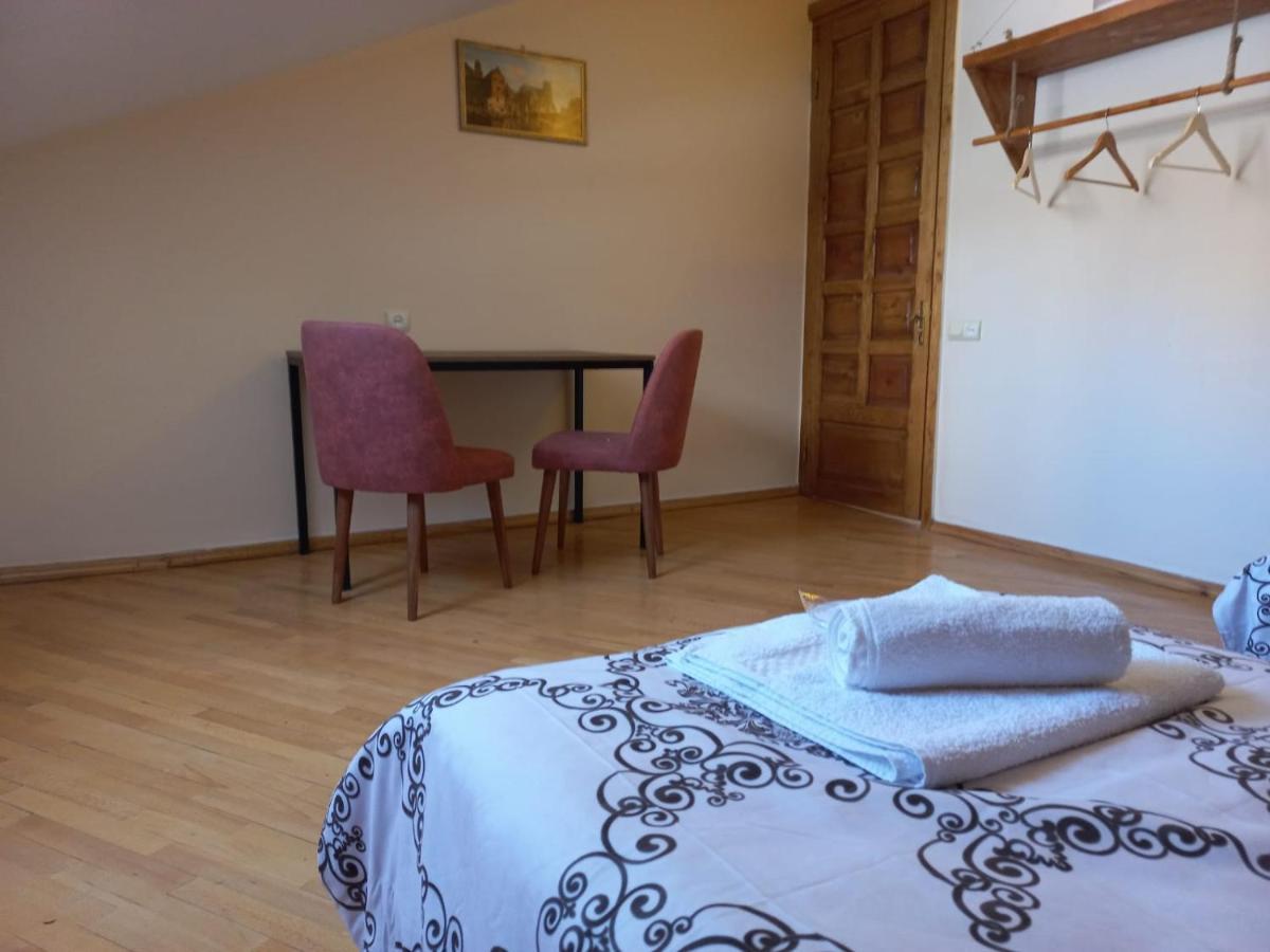 Alpha Tbilisi Hotell Eksteriør bilde
