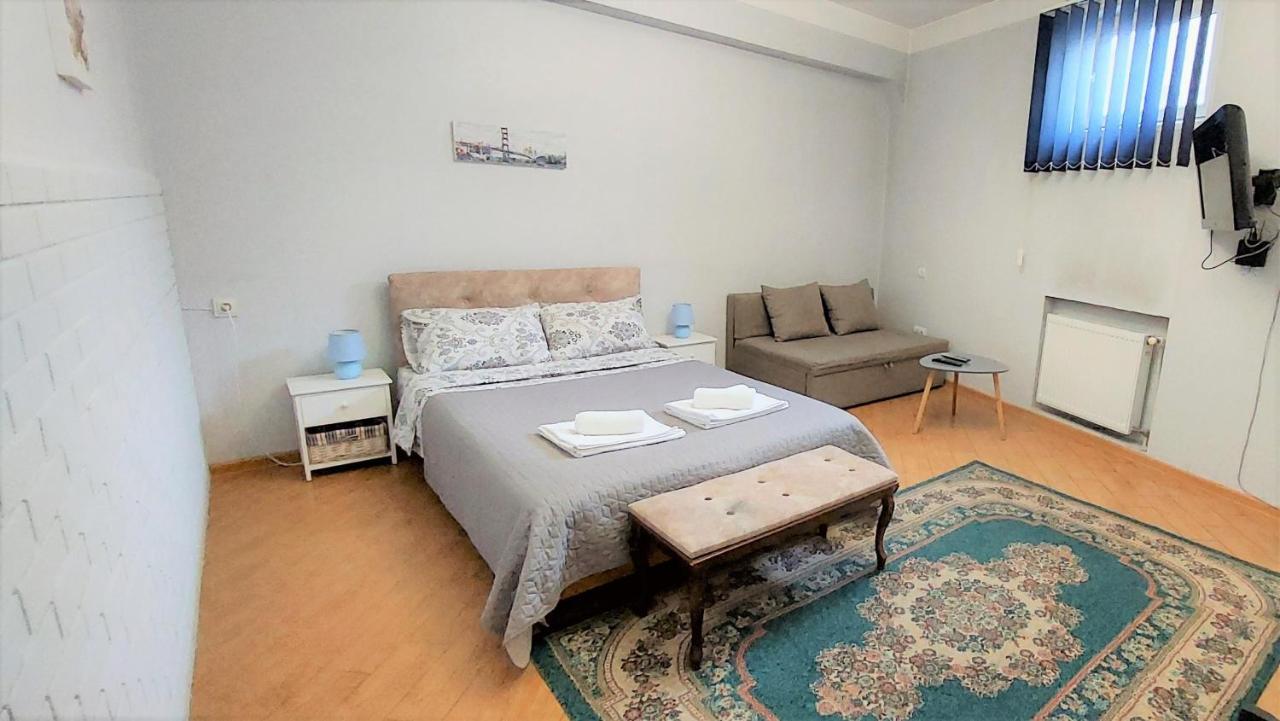Alpha Tbilisi Hotell Eksteriør bilde