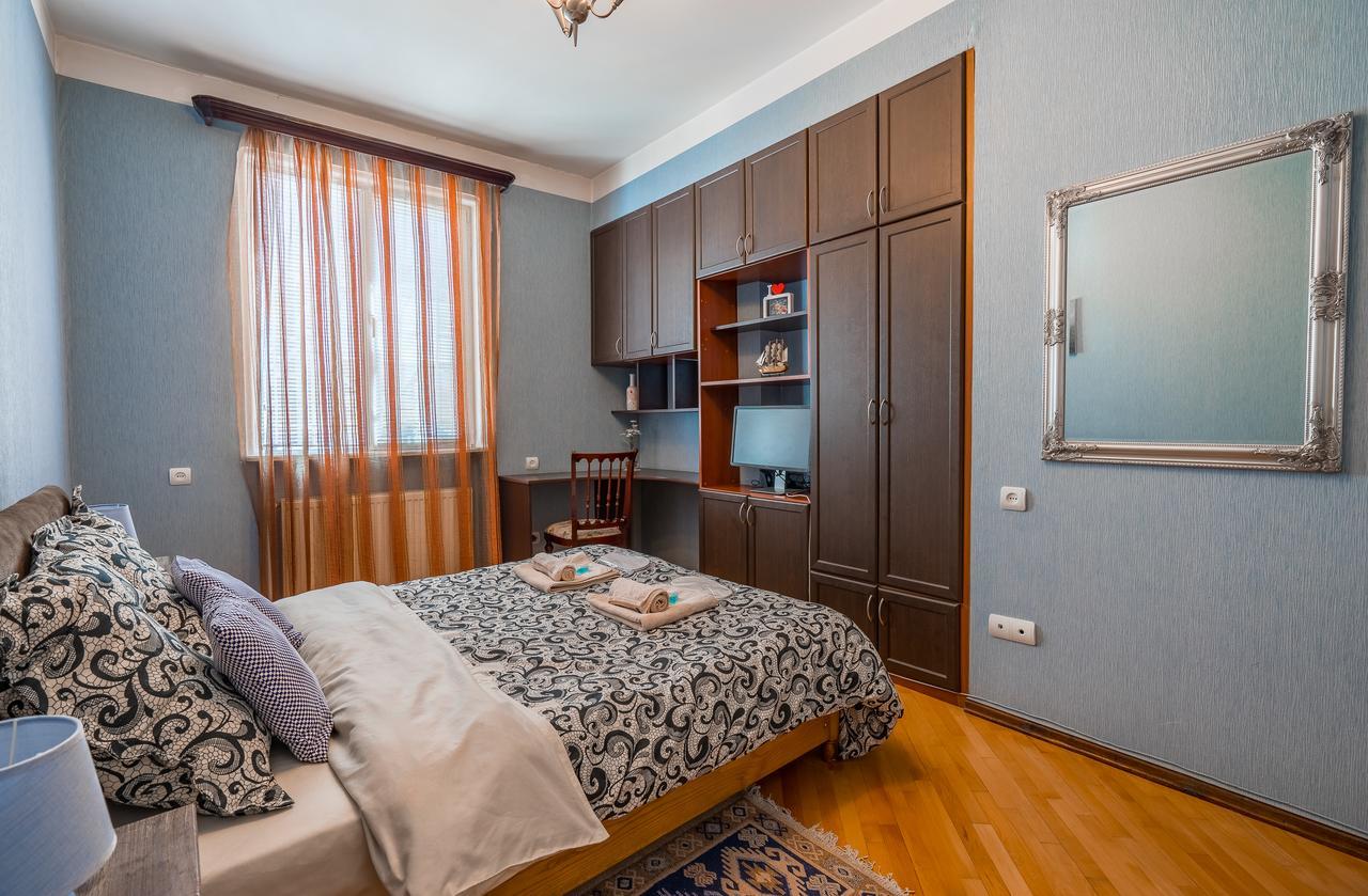 Alpha Tbilisi Hotell Eksteriør bilde