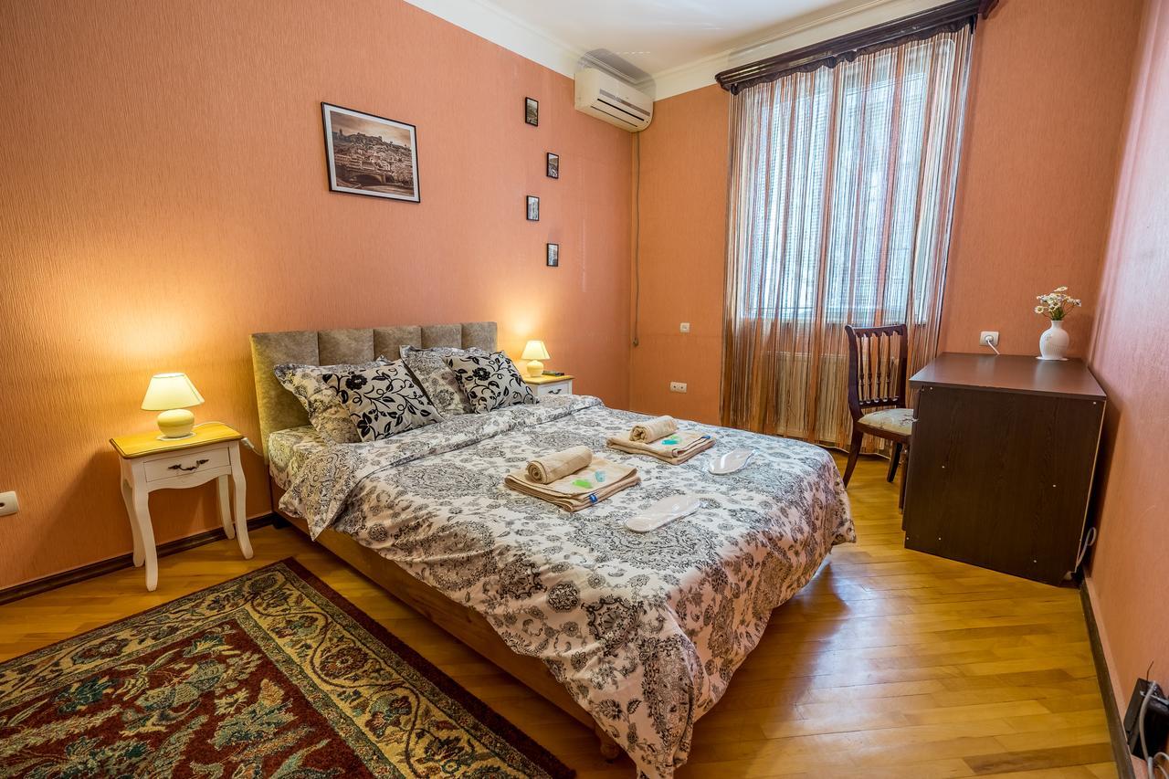 Alpha Tbilisi Hotell Eksteriør bilde