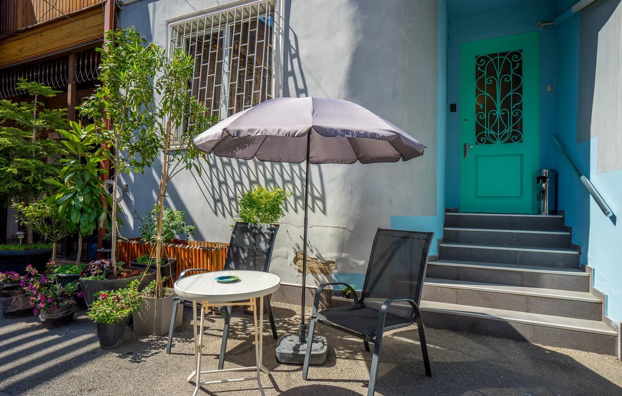 Alpha Tbilisi Hotell Eksteriør bilde