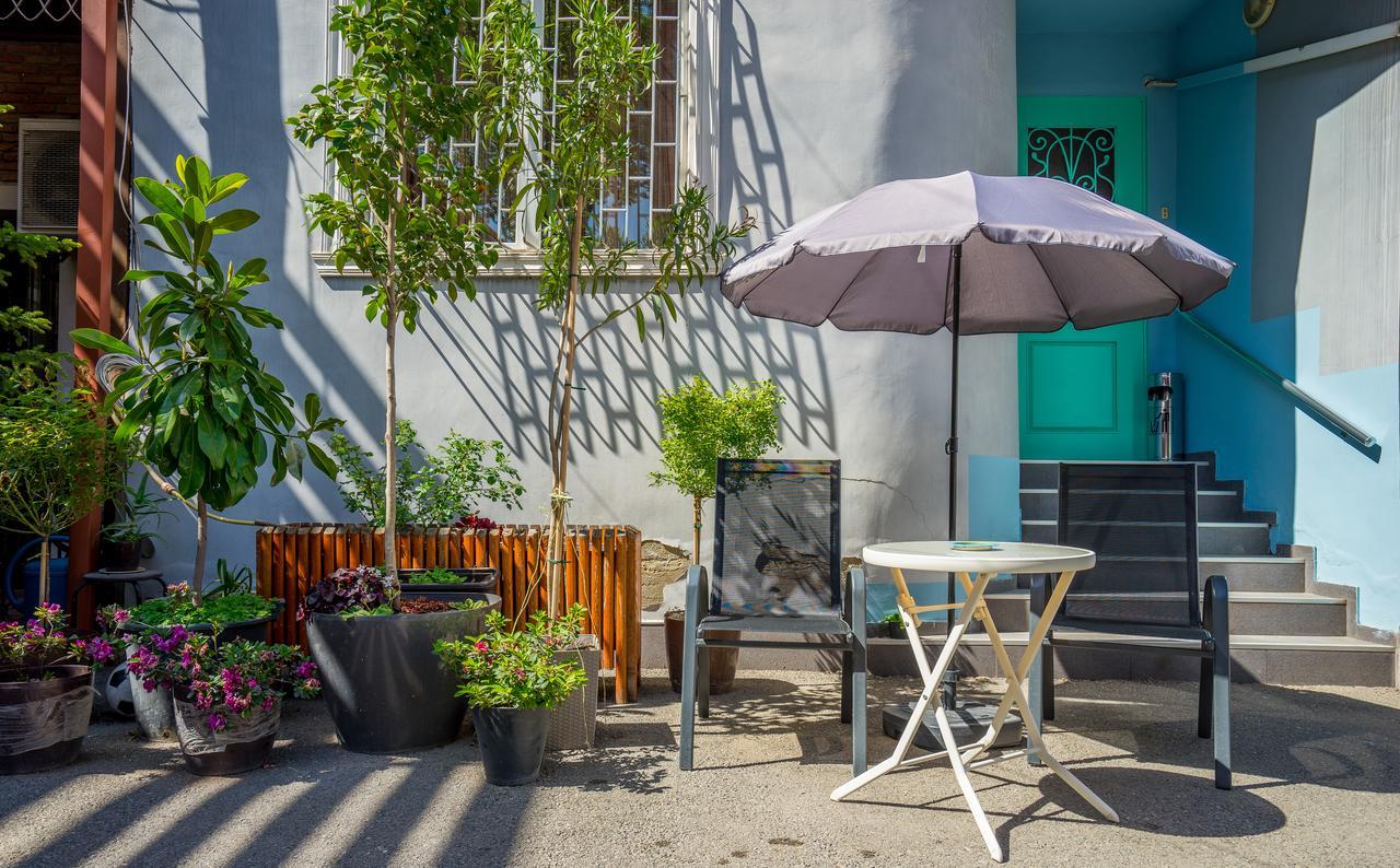 Alpha Tbilisi Hotell Eksteriør bilde